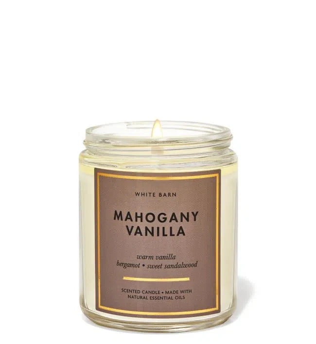 شمعة وايت بارن برائحة الماهوجني والفانيليا